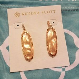 Kendra Scott LAYLA drop earrings Peach Illusion